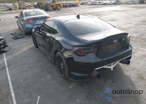 2016 Subaru Brz Limited z USA, uszkodzony, nr VIN JF1ZCAC1XG9600853